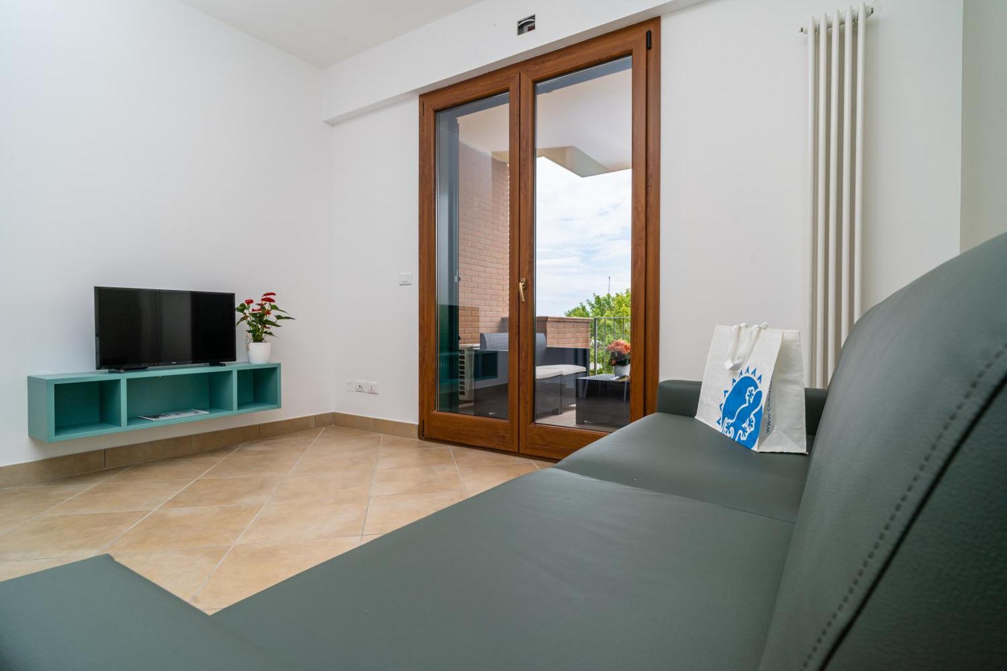 Club Del Sole Stork Family Collection Hotel Giulianova Exterior photo