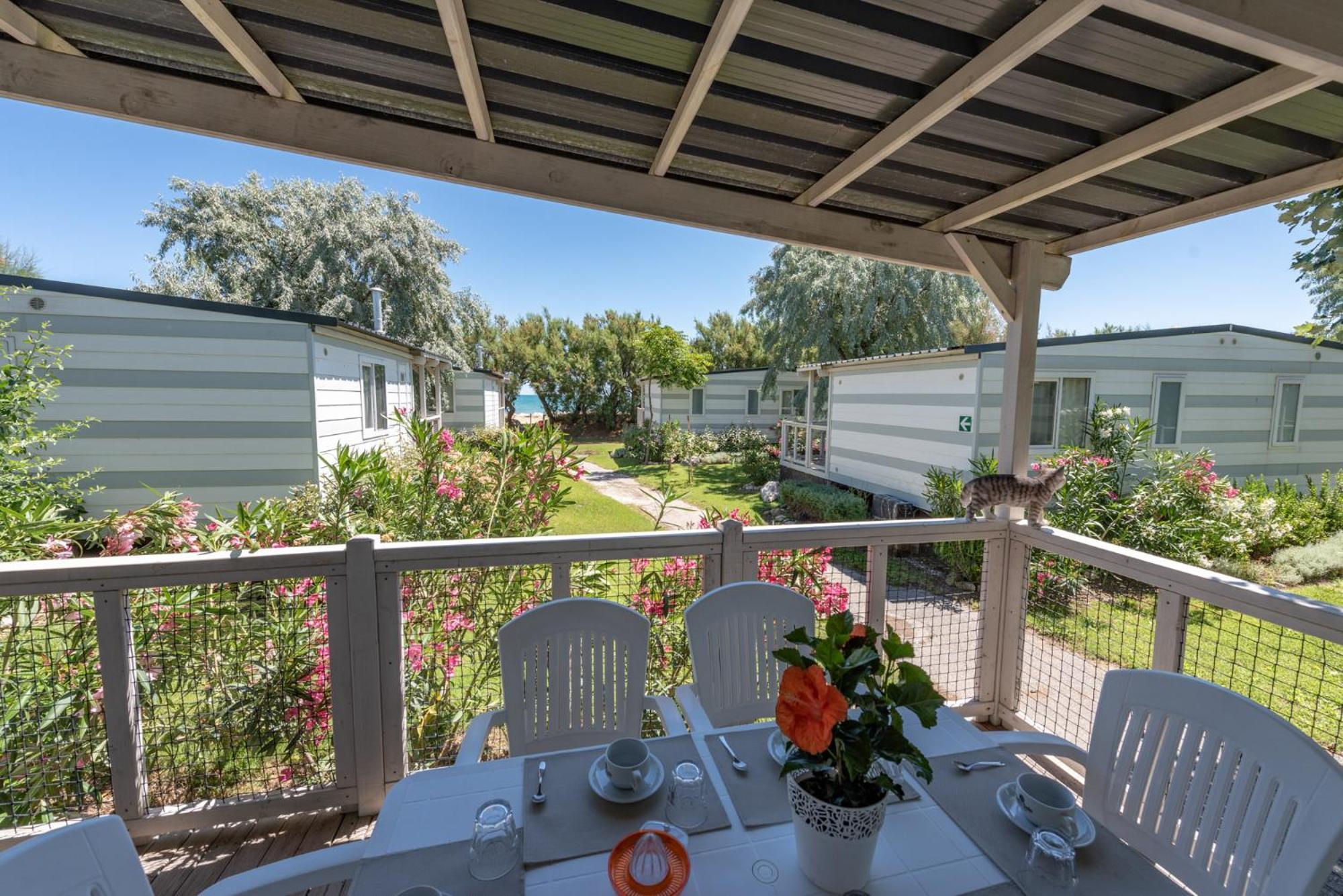 Club Del Sole Stork Family Collection Hotel Giulianova Exterior photo