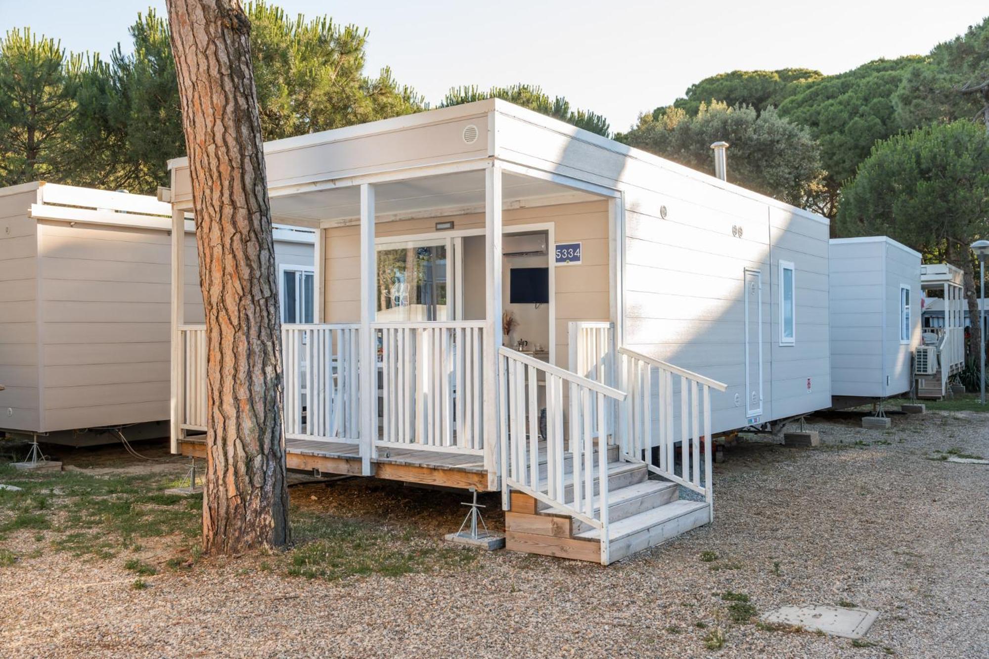 Club Del Sole Stork Family Collection Hotel Giulianova Exterior photo